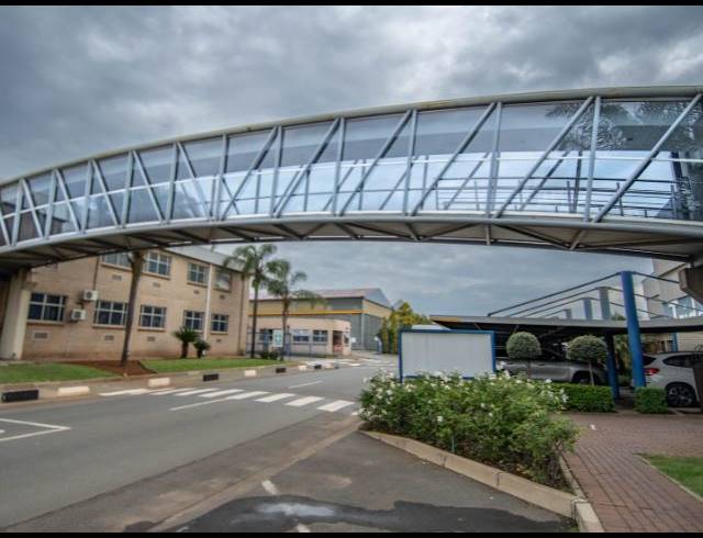 1,500M² WAREHOUSE TO LET IN ROODEKOP